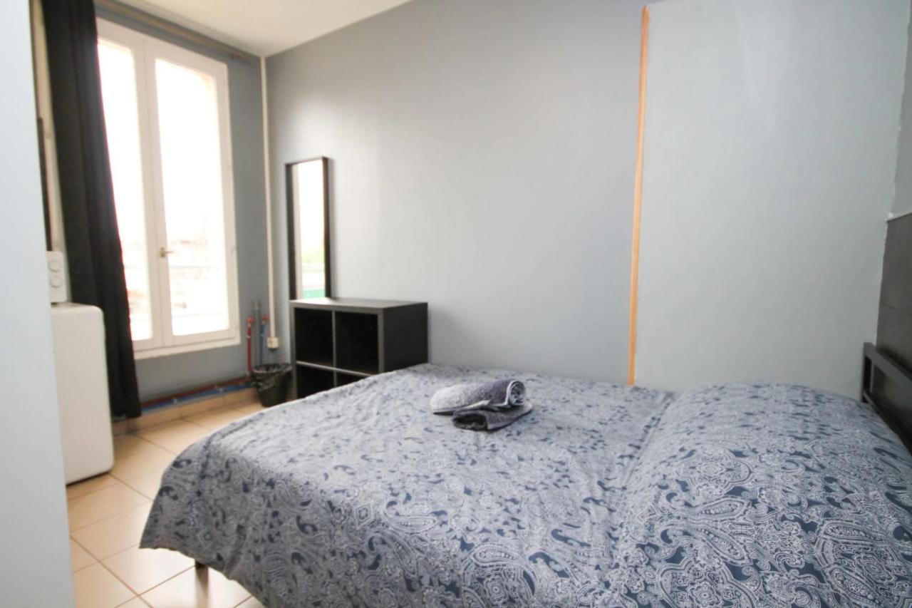 02 - Chambre Avec Lit Double Et Sdb Prive Wifi Saint-Denis (Seine-Saint-Denis) Exterior foto