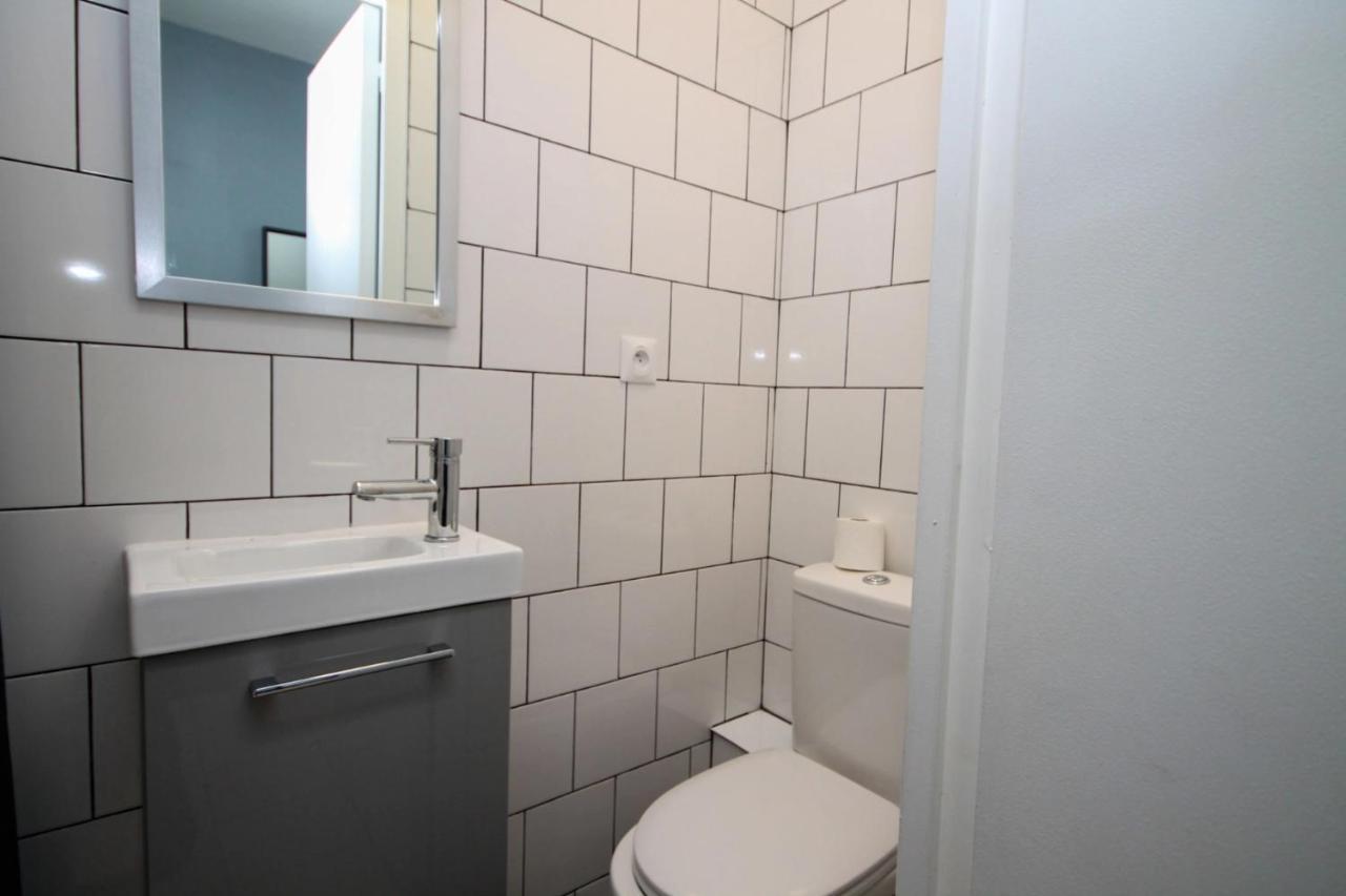 02 - Chambre Avec Lit Double Et Sdb Prive Wifi Saint-Denis (Seine-Saint-Denis) Exterior foto